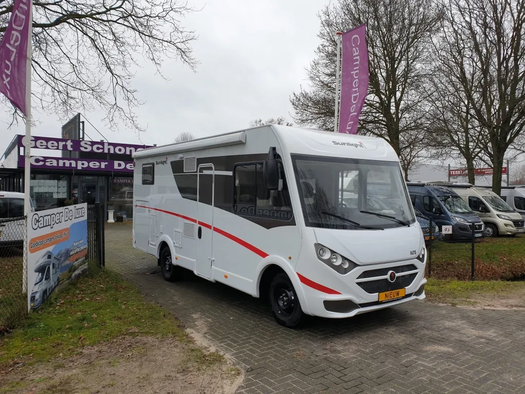 31 Ruime Integraal Sunlight I67 , enkele bedden en hefbed